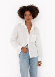 guarda-roupa-minimalista-camisa-branca-